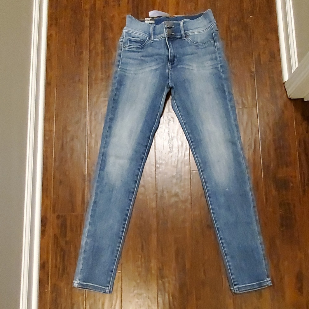 New SOHO high waist legging jeans. Size 6. Ny&Co